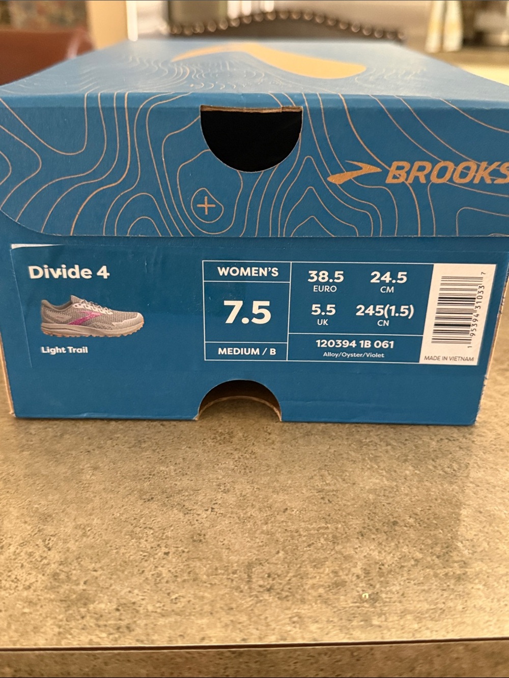 Brooks Women’s Divide 4 Trail Running Shoes in Light Gray with Purple Logo - Picture 7 of 7